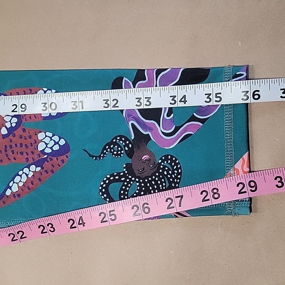 Pitaya Size M Teal Green with Abstract Ladies Graphic Yoga Leggings - Picture 10 of 11